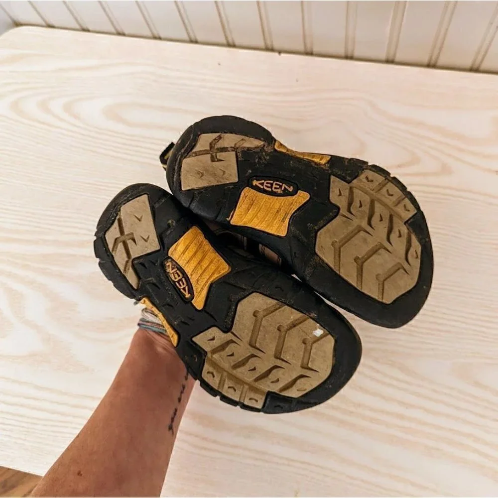 Keen Newport H2 Tan/Brown Sport Water Sandals Kids Size 11